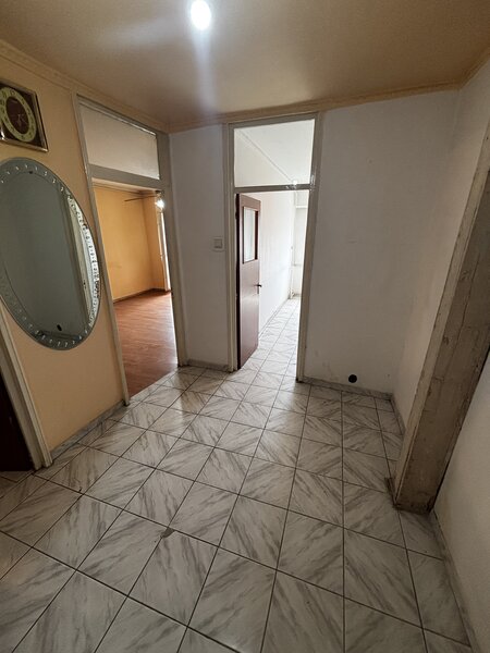 Berceni, metrou, garsoniera